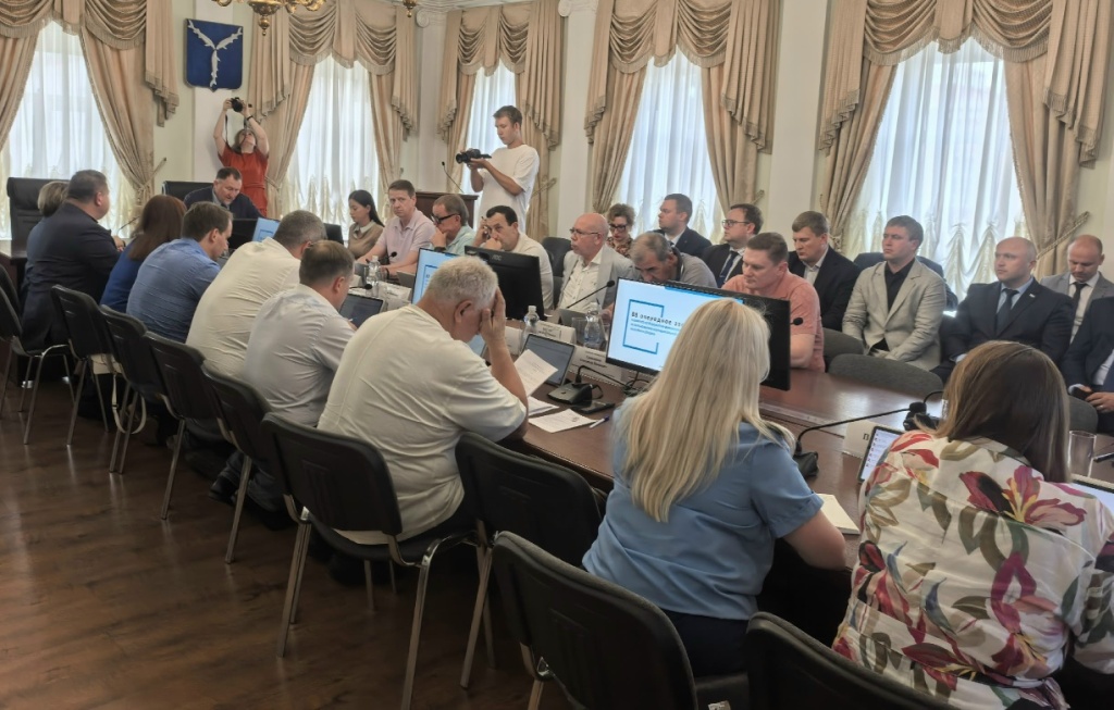 В Саратове за 800 миллионов рублей изымут земельные участки на Славянской площади В Саратове за 800 миллионов рублей изымут земельные участки на Славянской площади
